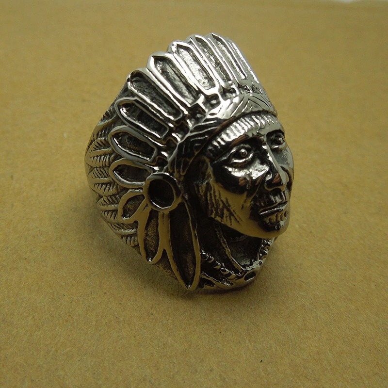Rock stainless steel ring with Indian chief head design, perfect for enhancing vintage and cosplay outfits.