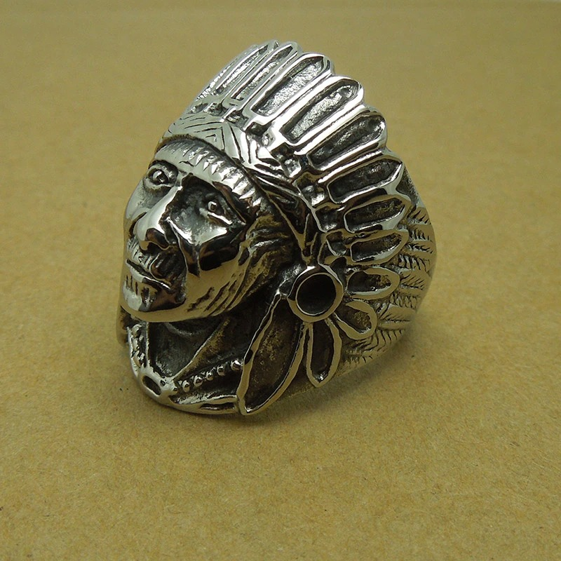 Vintage stainless steel ring with Indian chief head design, perfect for rock style outfits and cosplay.