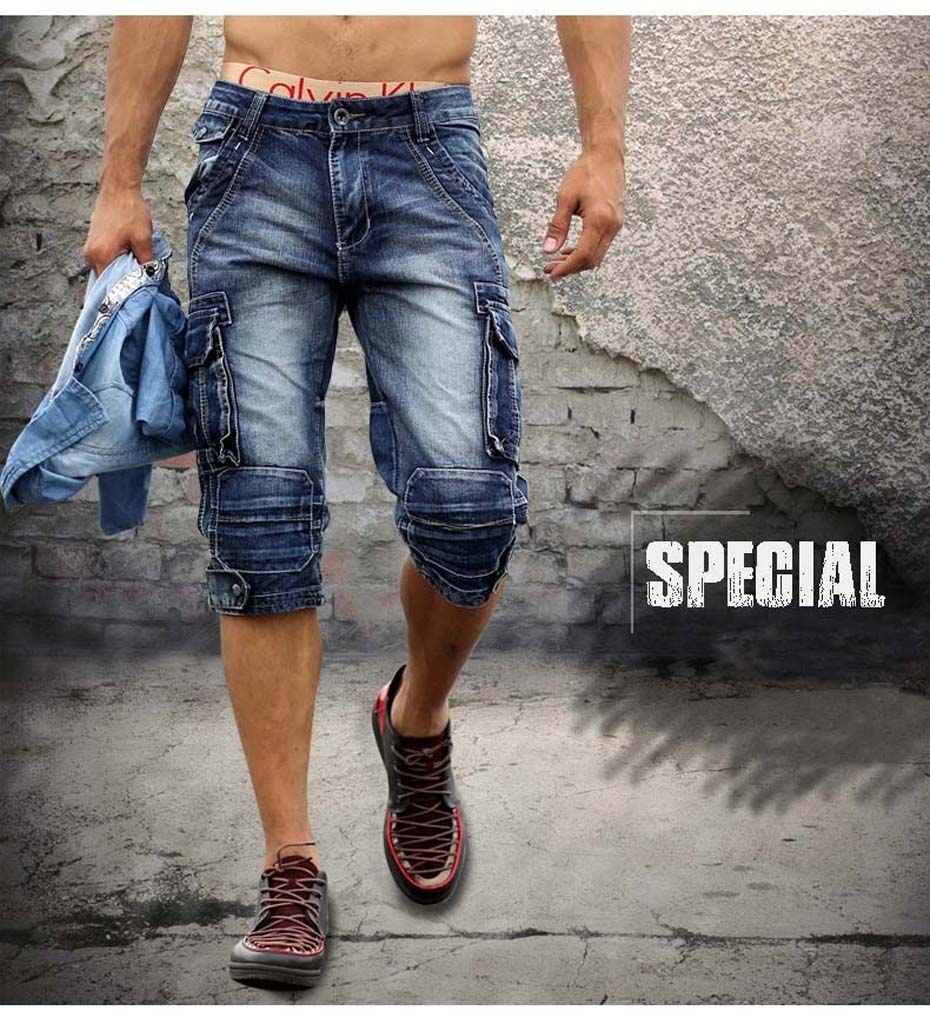 Men's rock style cargo shorts in washed denim, perfect for summer casual fashion.