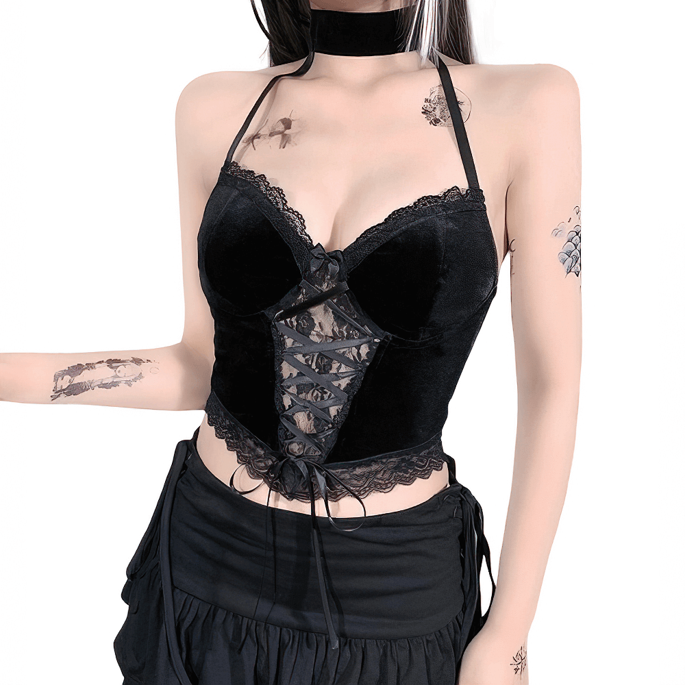 Sexy black gothic corset with lace details, perfect for cosplay and vintage style outfits.