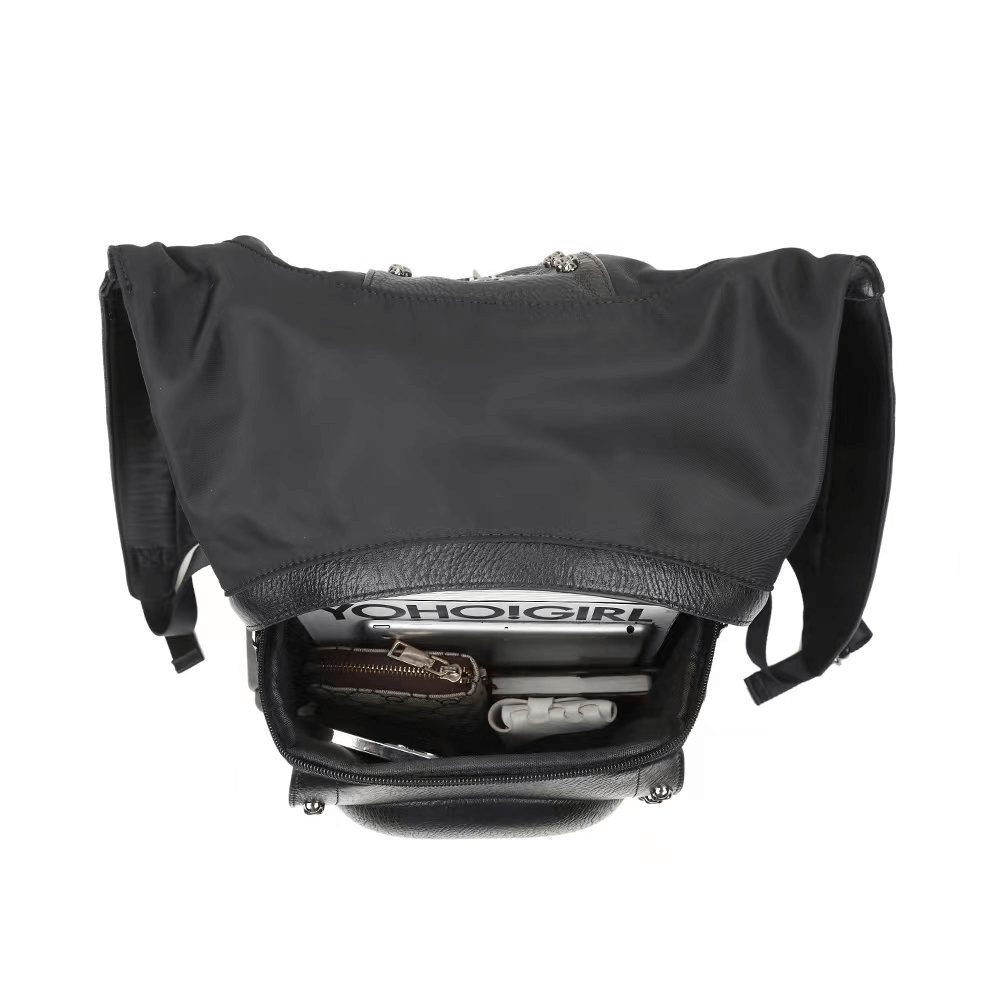 Skull on Backpack with Rivets & Hood / Alternative fashion Accessory - HARD'N'HEAVY