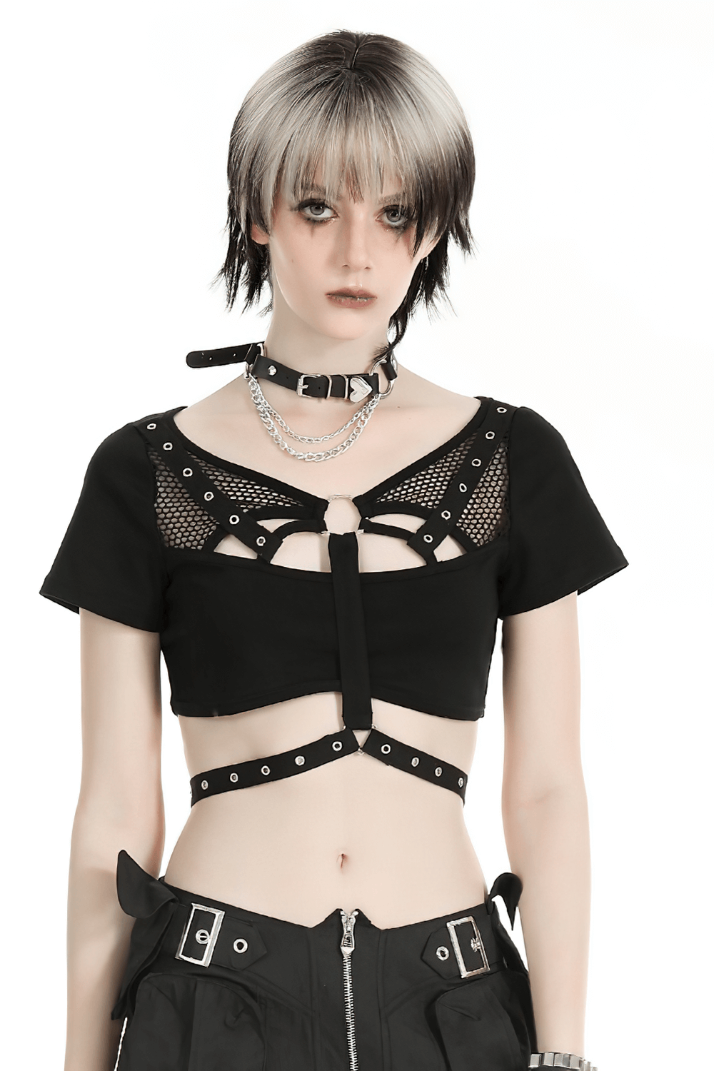 Stylish punk women’s crop top with metal accents, featuring edgy rivet details and a daring design.