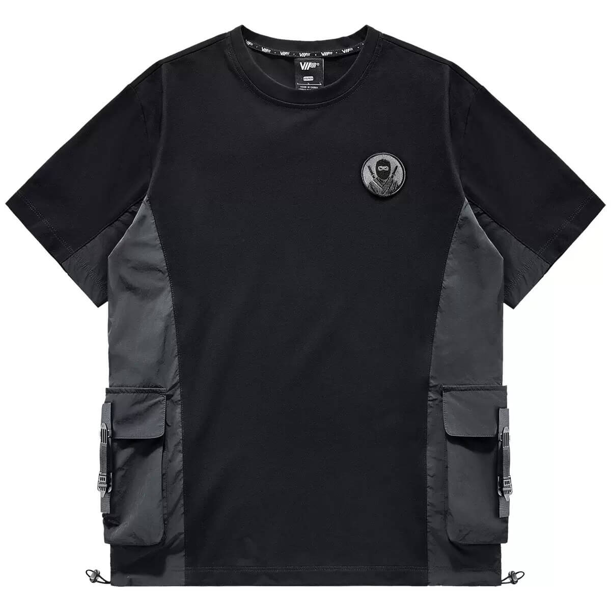 Men's tactical O-neck black T-shirt featuring multi-pockets for style and functionality in alternative cotton.