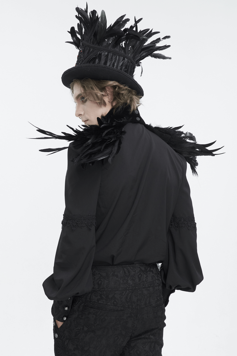 Unisex Gothic beaded feather collar and top hat for a Victorian-inspired fashion statement.