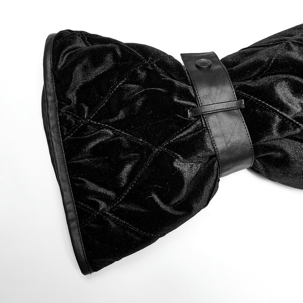 Stylish black velvet collar with leather strap, perfect for adding a gothic touch to any outfit.