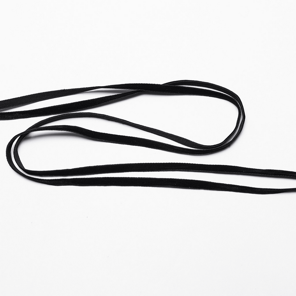 Soft black velvet straps for a Gothic halter top, perfect for accentuating style and comfort.