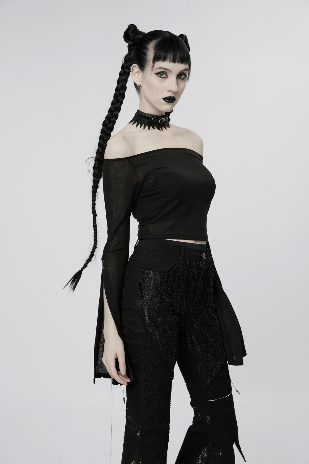 Victorian-Inspired Lace Choker with Edgy Hardware - HARD'N'HEAVY