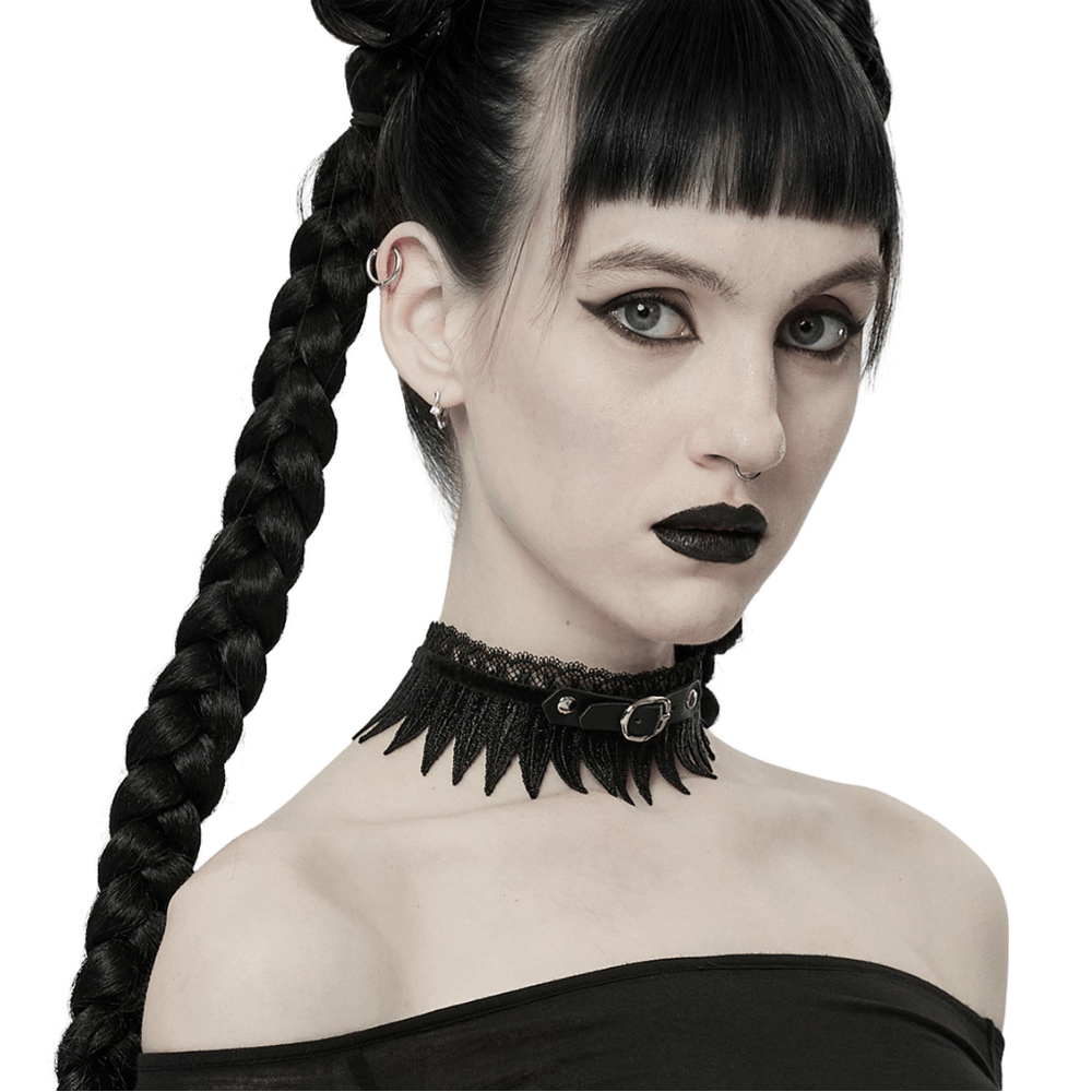 Victorian-Inspired Lace Choker with Edgy Hardware - HARD'N'HEAVY