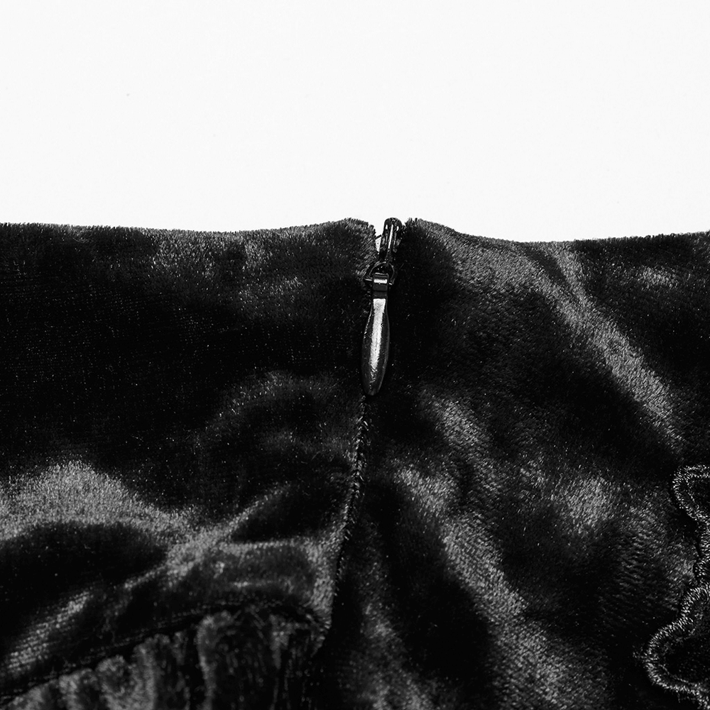 Close-up of the side zipper on the Vintage Gothic Velvet Skirt showcasing its luxurious texture and craftsmanship.