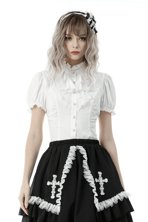 화이트 레이스 러플 넥라인 블라우스와 퍼프 소매