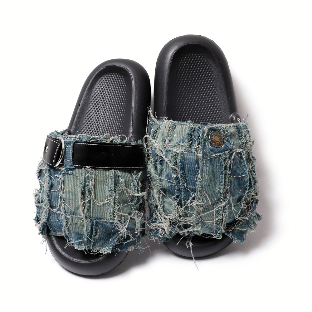 Sandalias grunge de denim desgastado para mujer con adorno de correa con anilla