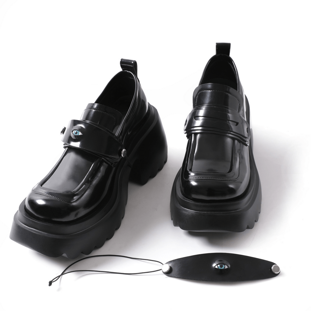 Mocassins gothiques à plateforme épaisse pour femme avec bride ornée d’un œil