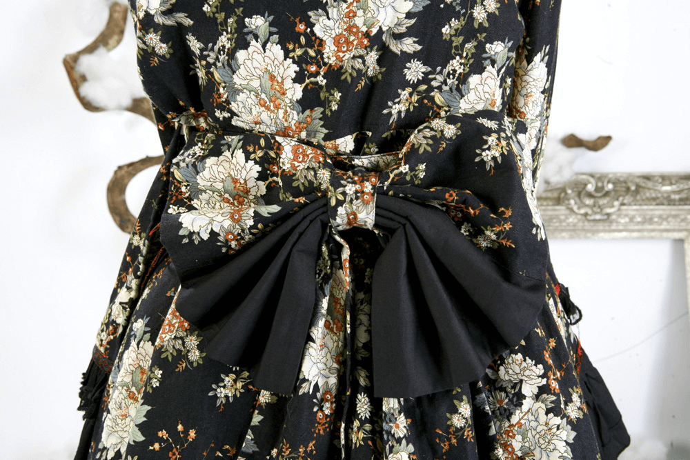 Robe Lolita florale noire d'inspiration gothique pour femmes