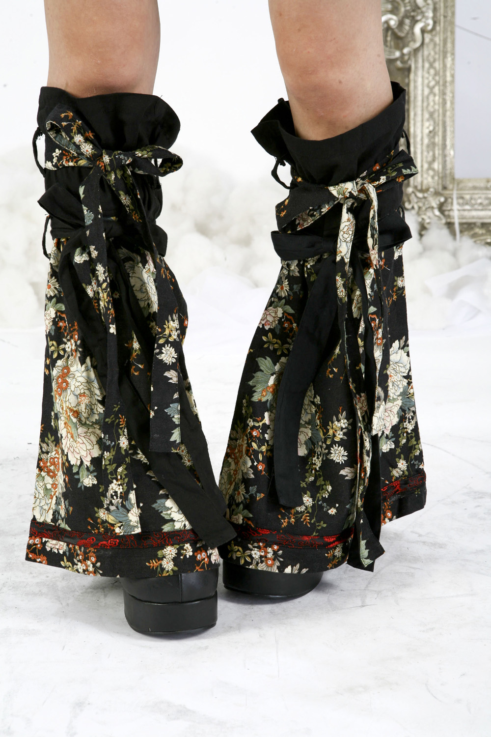Schwarzes Lolita-Kleid mit Blumenmuster im Gothic-Stil für Damen