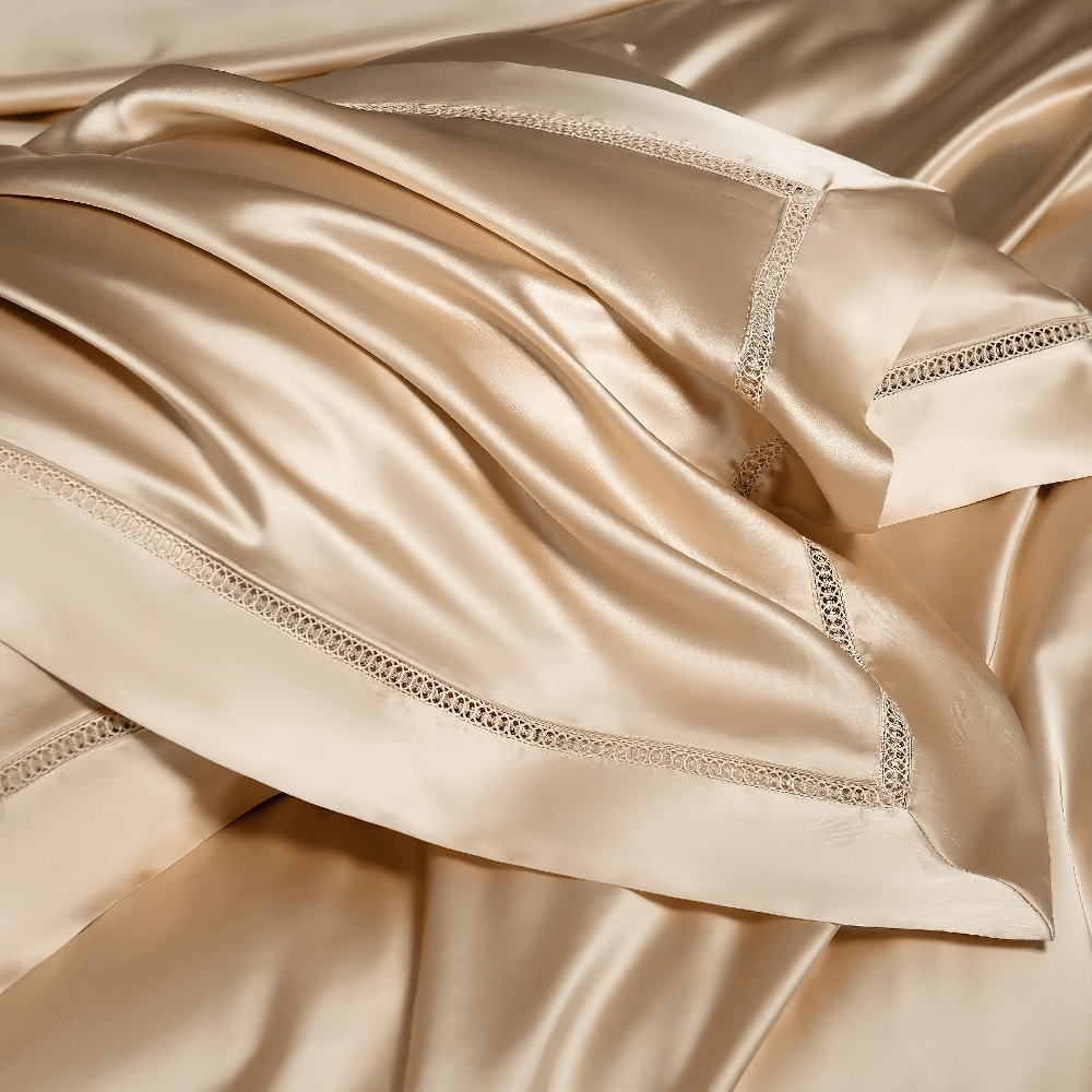 Knitterfreies Satin-Bettwäsche-Set mit Vorhang