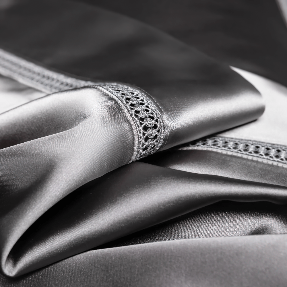 Knitterfreies Satin-Bettwäsche-Set mit Vorhang