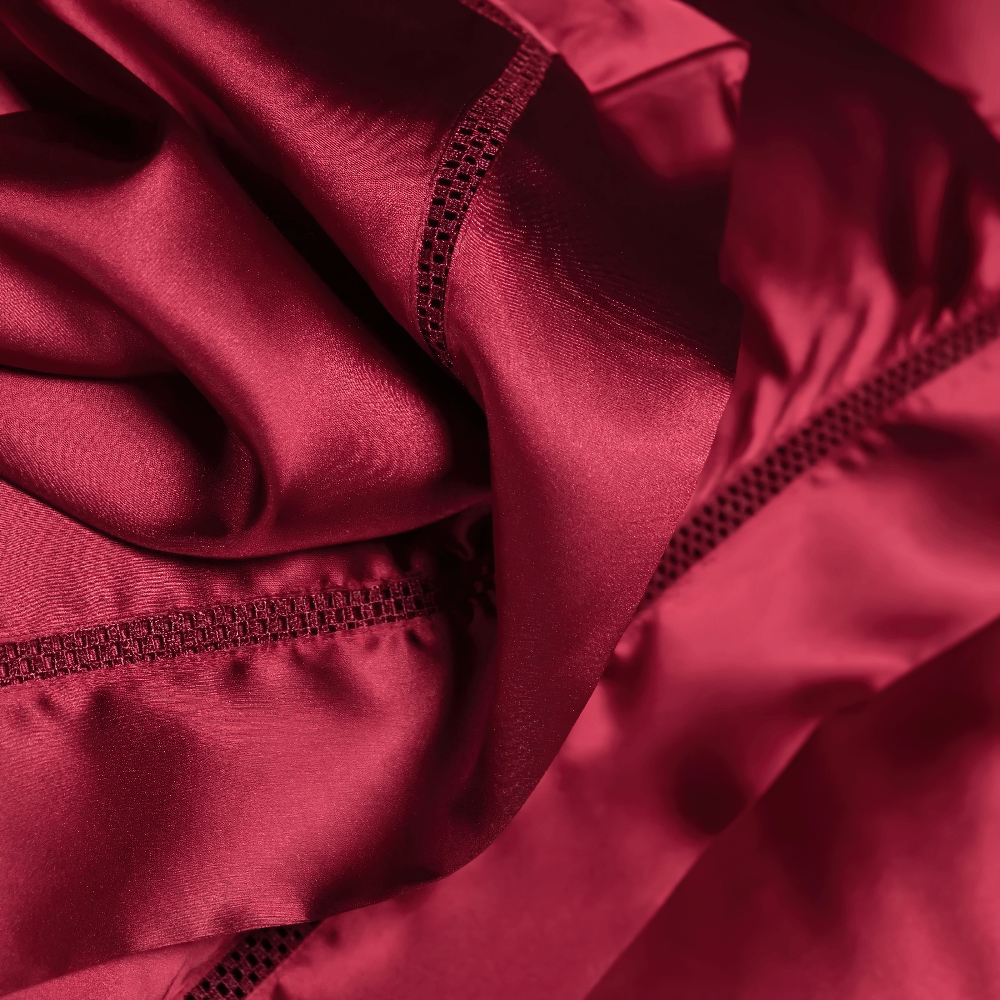 Knitterfreies Satin-Bettwäsche-Set mit Vorhang