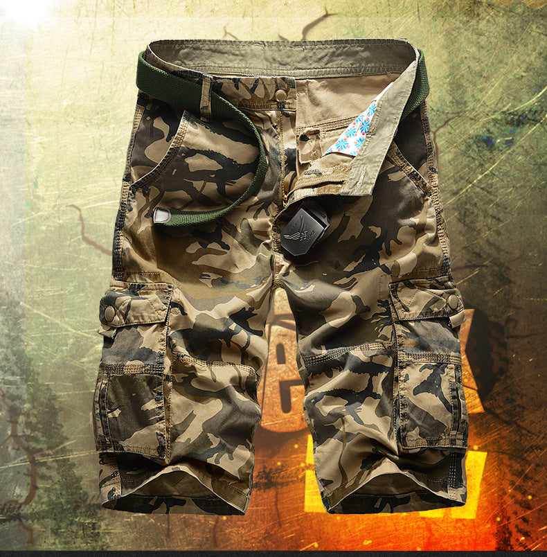 Cool military shorts for men in urban style, featuring a loose fit and multiple pockets, perfect for concerts and casual outings.