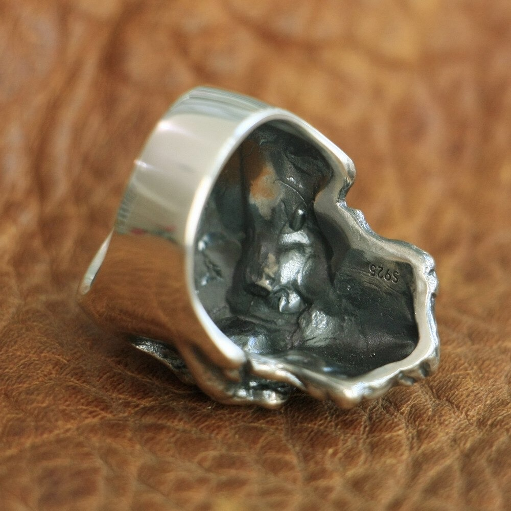 Close-up of a vintage 925 sterling silver devil skull ring showcasing intricate Gothic design and fine craftsmanship.