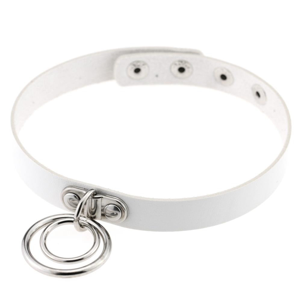 Aesthetic white PU leather choker with metal rings, perfect for gothic and cosplay fashion.