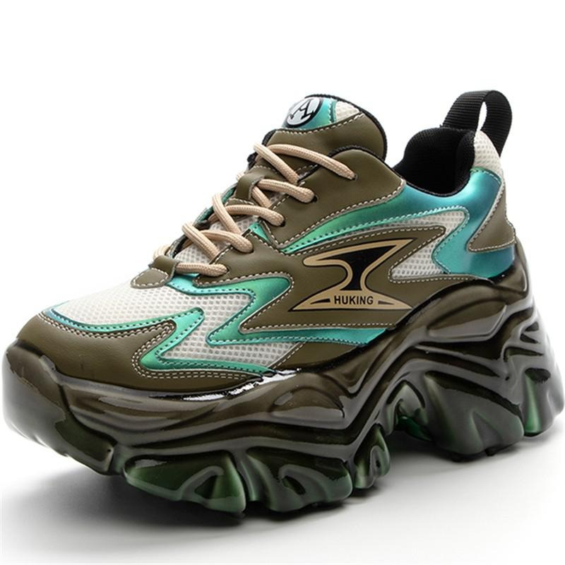 Trendy multicolored platform sneakers for women with a stylish design and robust soles.