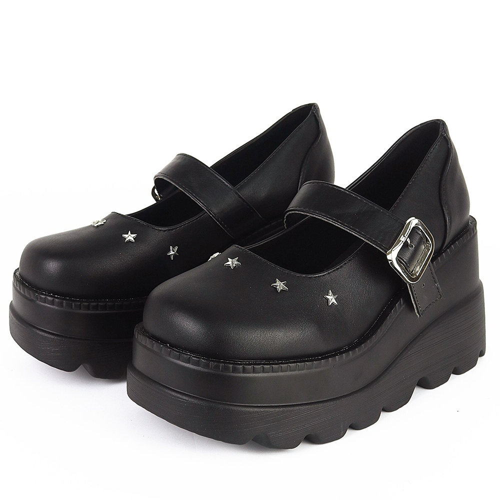 Black leather high pumps with silver star accents and a comfy platform sole for stylish gothic outfits.