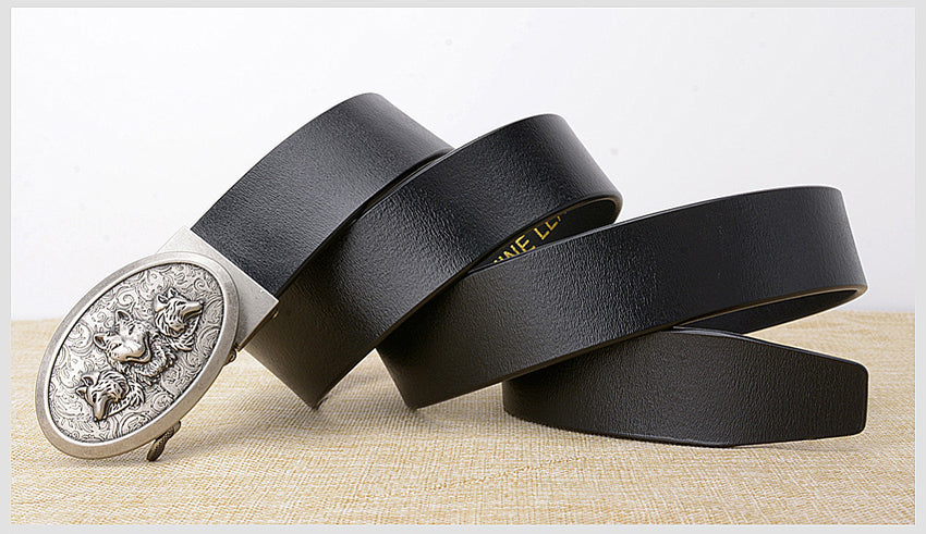 Automatic buckle black genuine cowhide leather belt with intricate wolf design buckle for men and women.