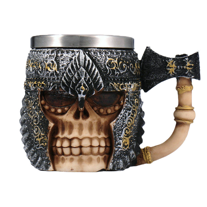 Gothic-style resin and stainless steel beer mug with skull design and axe handle, perfect for retro Viking-themed bars.