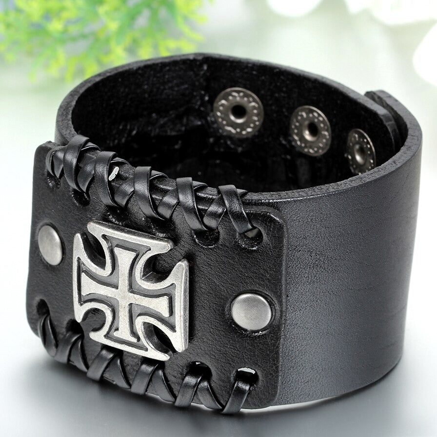 Rock Fashion black leather bracelet featuring Celtic cross design, stylishly woven with metal accents.