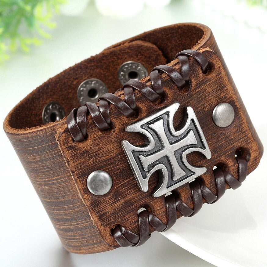 Rock Fashion 4.4CM wide brown and black leather bracelet featuring a Celtic cross design and zinc alloy accents.