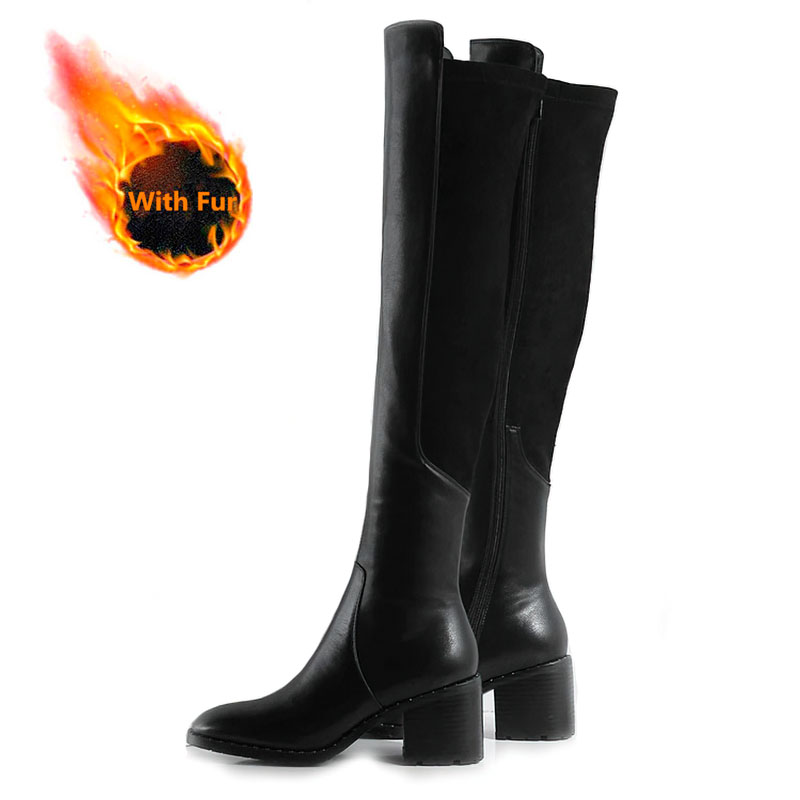 Stylish black knee-high women's boots with round toe and fur lining for comfort and warmth.