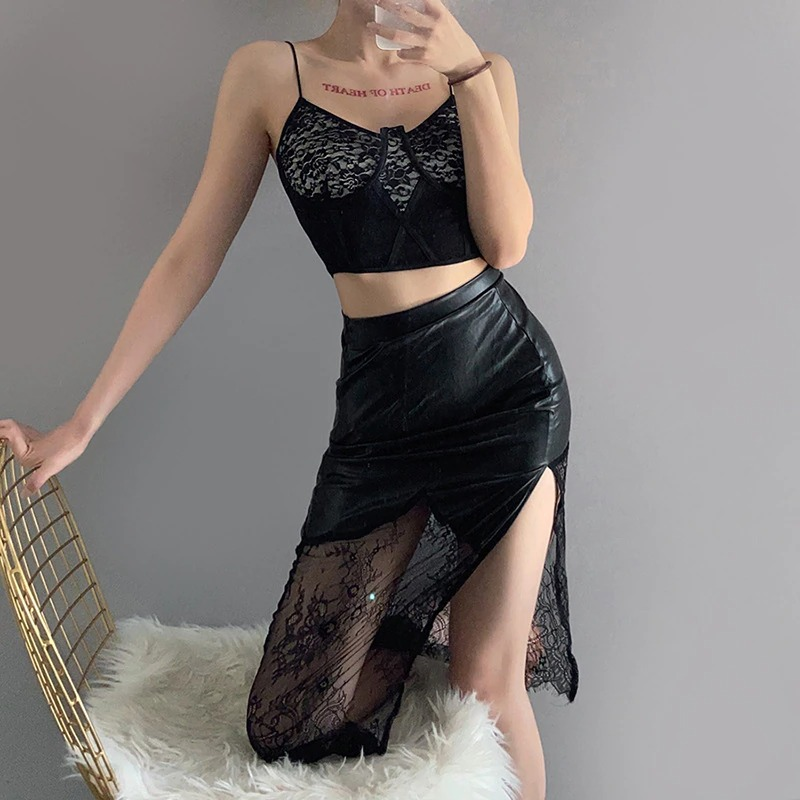 Gothic high waist black vintage skirt with lace detailing paired with a stylish crop top.