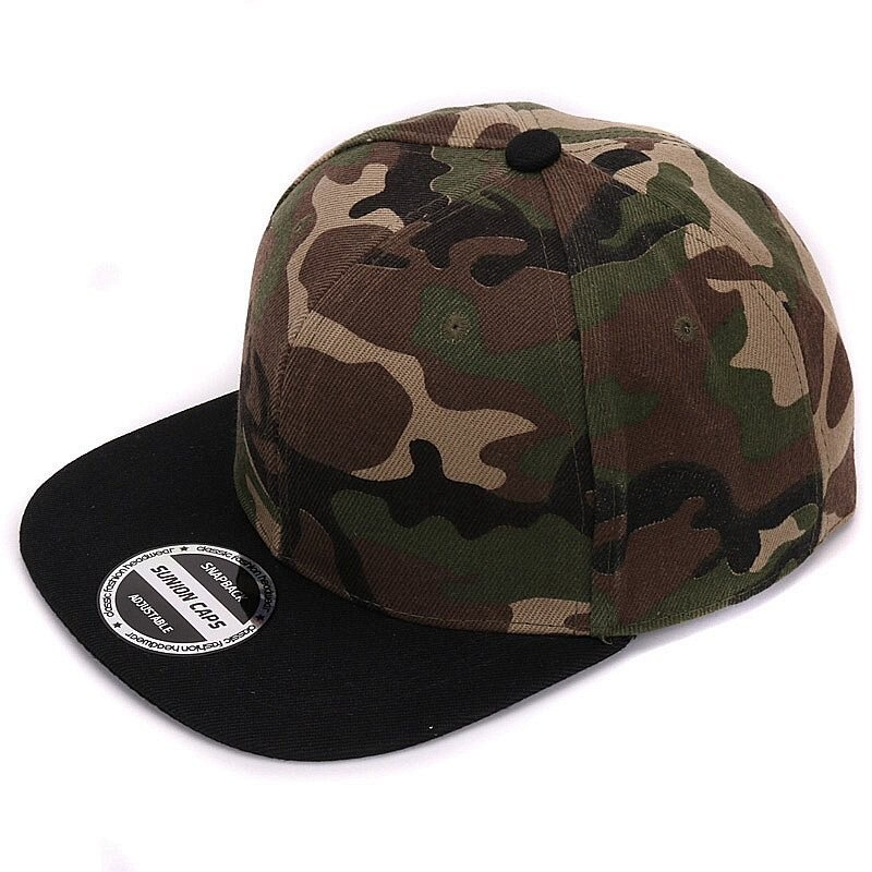 Camouflage snapback baseball cap in green and black, adjustable polyester hat for men and women.