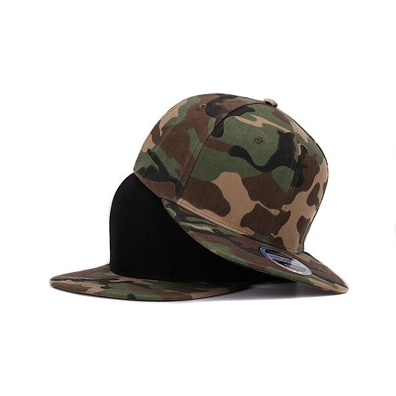 Camouflage snapback baseball caps for men and women, featuring a stylish military design in black and green.