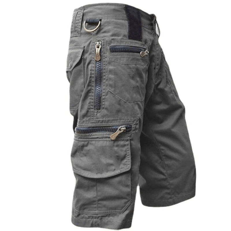 Men's casual calf-length military shorts with multiple pockets, breathable fabric and stylish design.