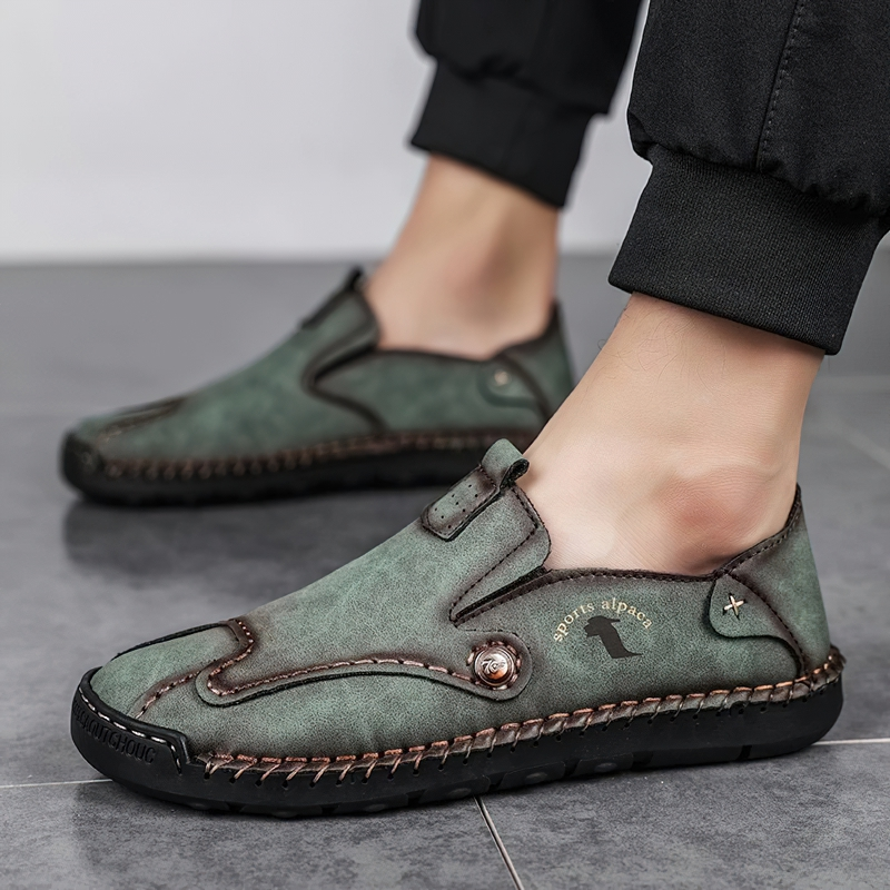 Men's casual loafers in green PU leather with a stylish design and flexible soles, perfect for all-day comfort.