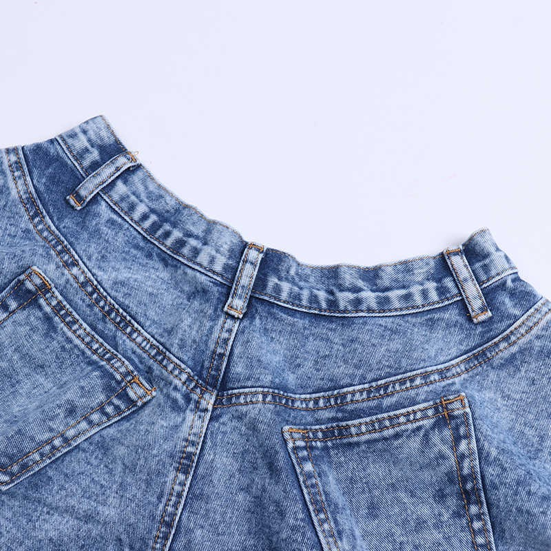 High waist casual denim shorts for women showcasing stylish pockets and a trendy look.