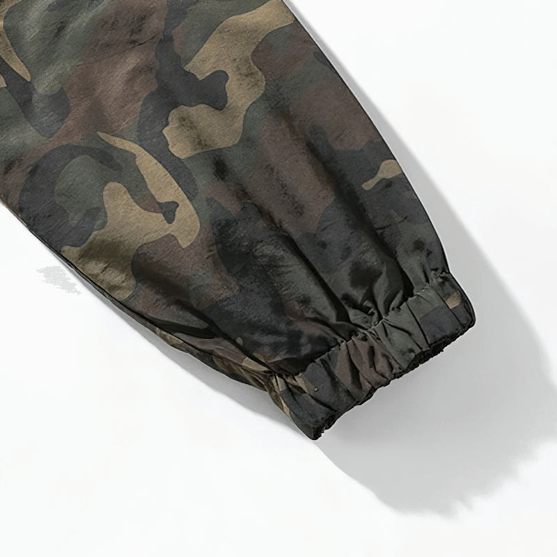 Camo sleeve detail of a casual loose men's hoodie featuring elastic cuffs for a comfortable fit.