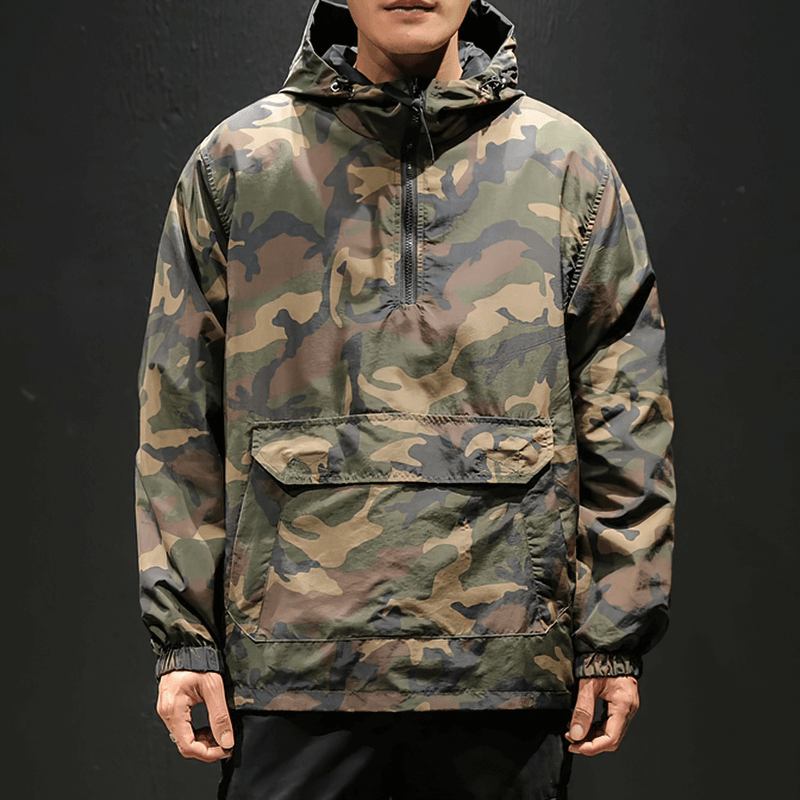 Men's camouflage hoodie with pouch pocket, perfect for casual wear and trendy style.