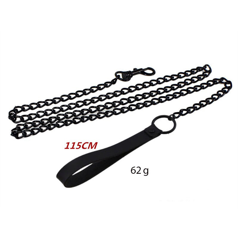 Gothic unisex black metal chain choker with a sleek faux leather handle, perfect for themed parties and edgy looks.