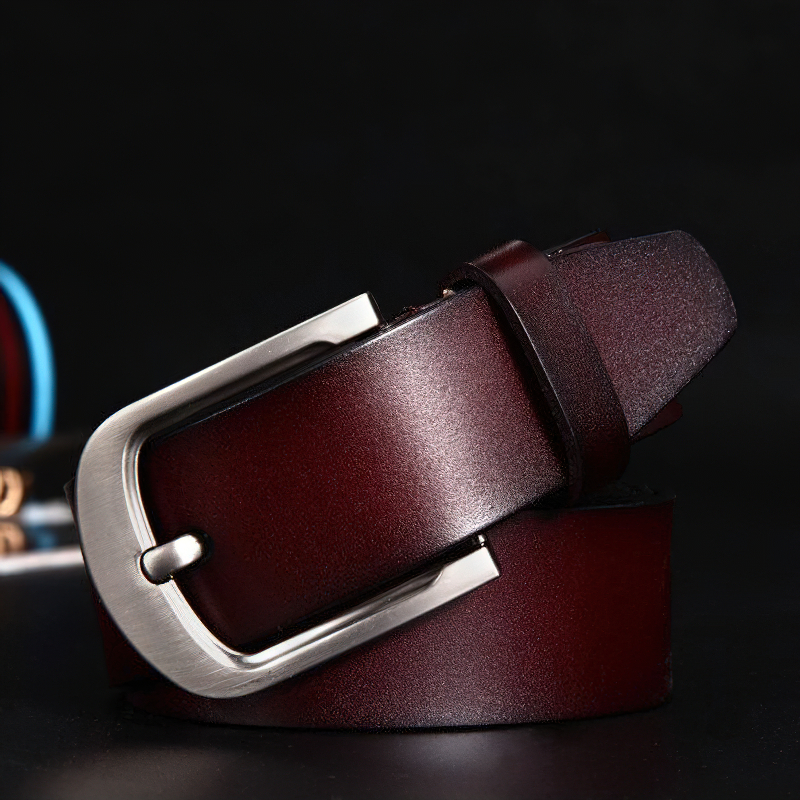 Classic genuine leather belt for men, featuring a stylish metal buckle, perfect for casual or denim outfits.