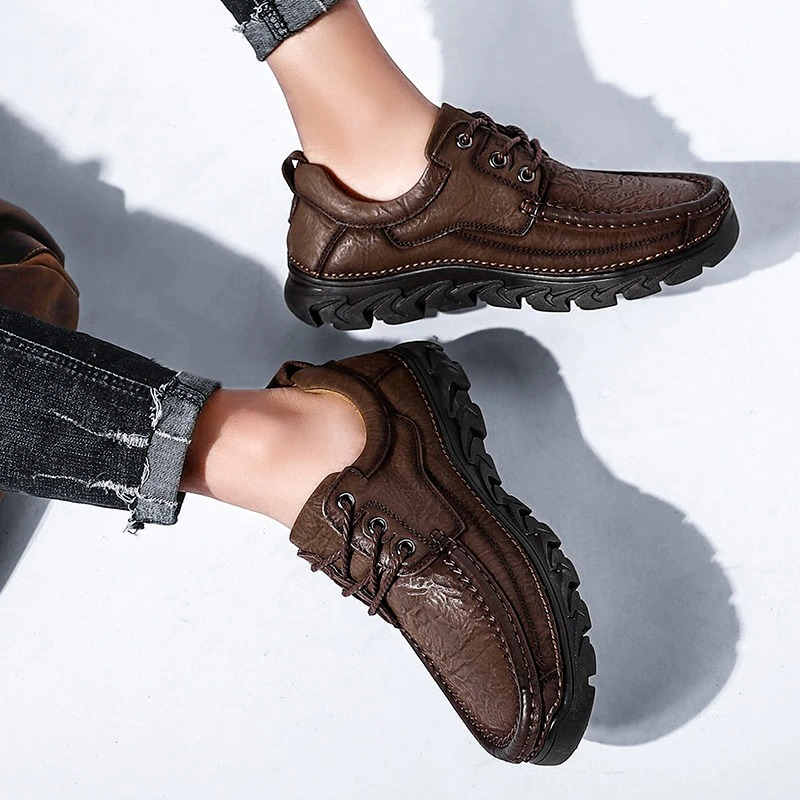 Stylish brown leather lace-up shoes for men in an alternative style, perfect for casual and formal occasions.