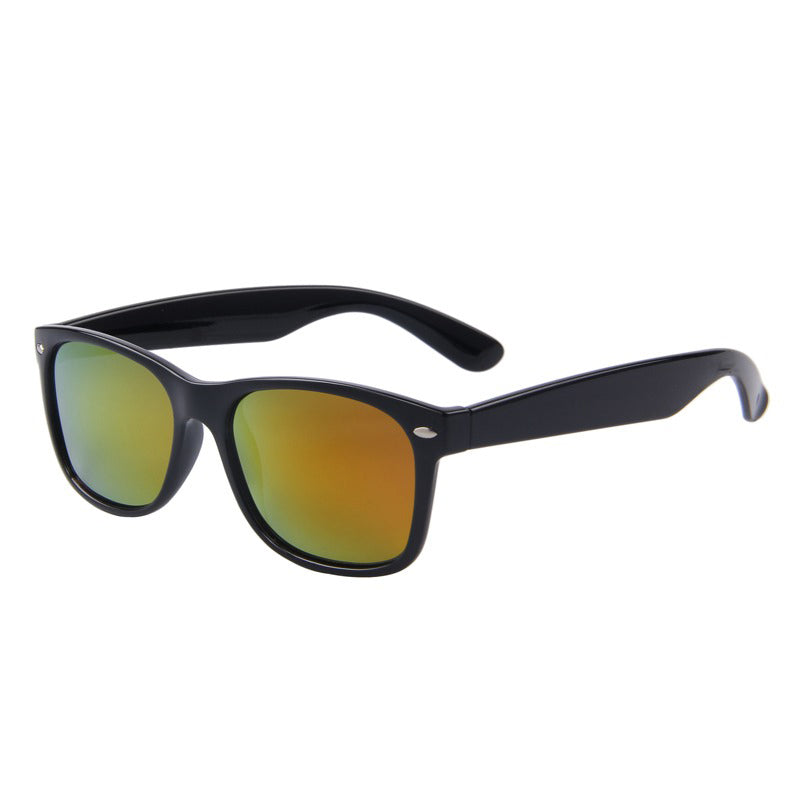 Classic retro polarized sunglasses with UV400 protection, stylish black frame, and mirrored lenses for unique rock fashion.