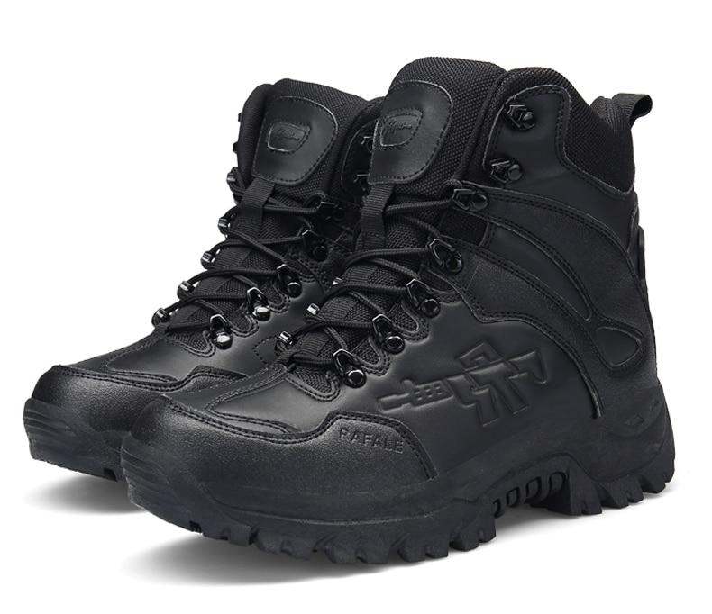 Men's black tactical military boots with sturdy design for winter weather and comfort.