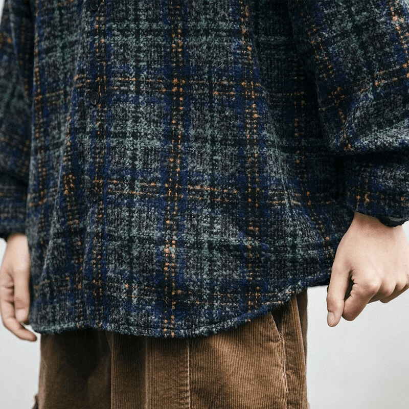 Men's thick woolen plaid shirt in casual style, showcasing a stylish plaid design and cozy fit.