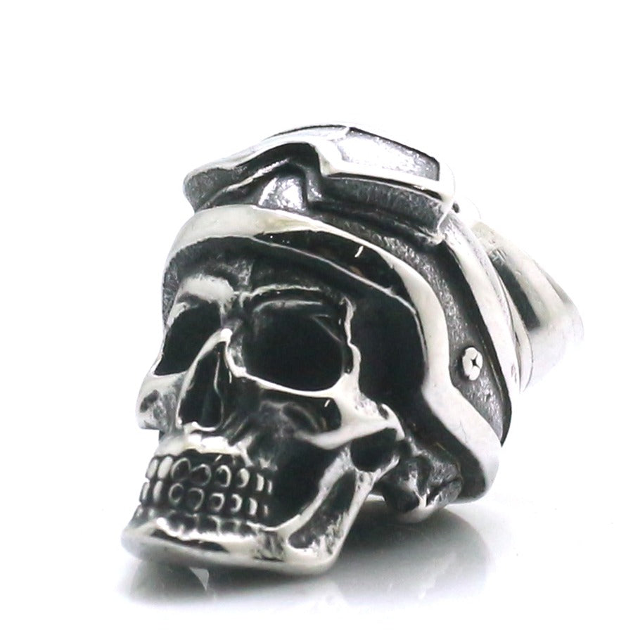 Cool stainless steel skull pendant with pilot's glasses, perfect for gothic and rock outfits.