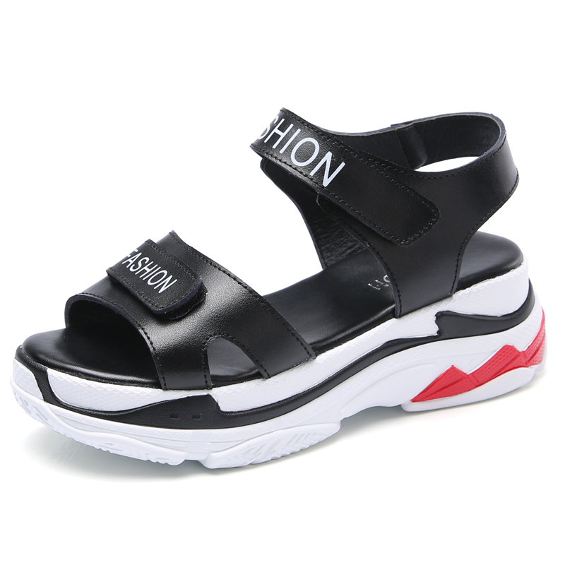 Cool ladies platform sandals with split leather and sporty design, perfect for trendy summer outfits.