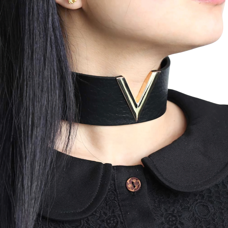Stylish PU leather choker with gold V-shaped fitting, perfect for punk fashion lovers and edgy accessories.