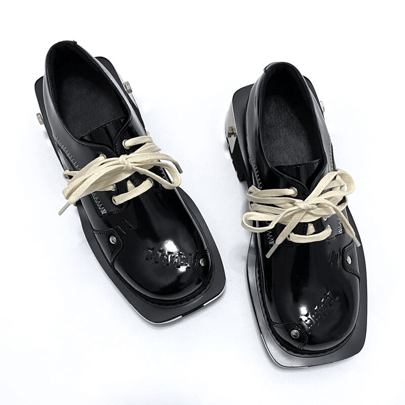 Cool men's thick-soled genuine leather shoes in metal punk style with white lace-up.