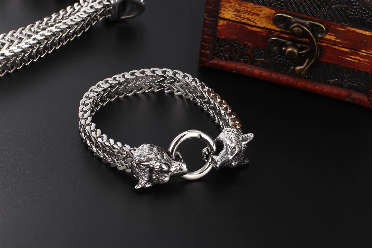 Stylish men's stainless steel bracelet with wolf head lock, perfect for rock style outfits.